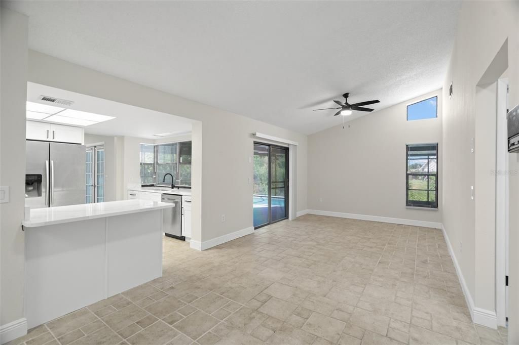 待售: $386,000 (3 贝兹, 2 浴室, 1655 平方英尺)