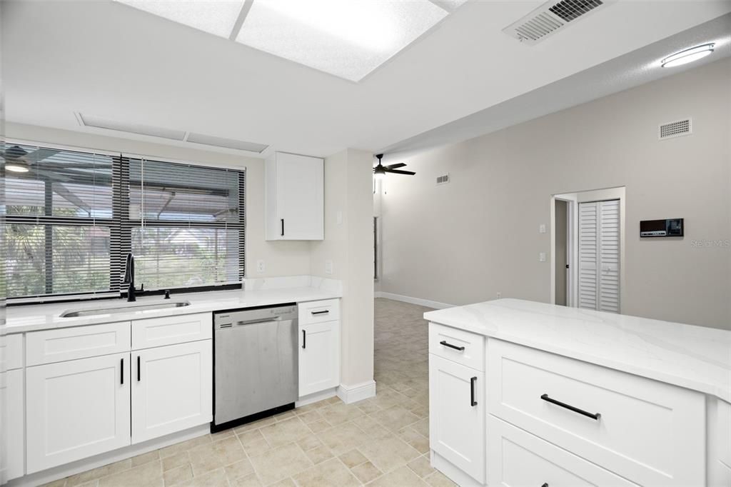 待售: $386,000 (3 贝兹, 2 浴室, 1655 平方英尺)