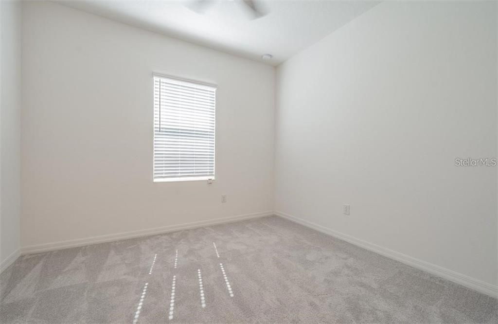 For Sale: $325,000 (3 beds, 2 baths, 1572 Square Feet)