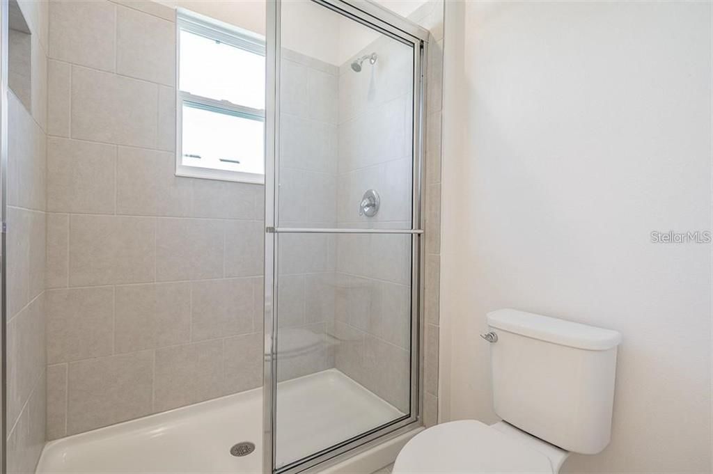 For Sale: $325,000 (3 beds, 2 baths, 1572 Square Feet)