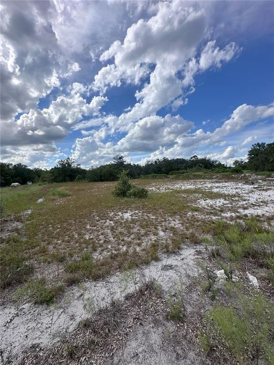 待售: $16,000 (0.18 acres)