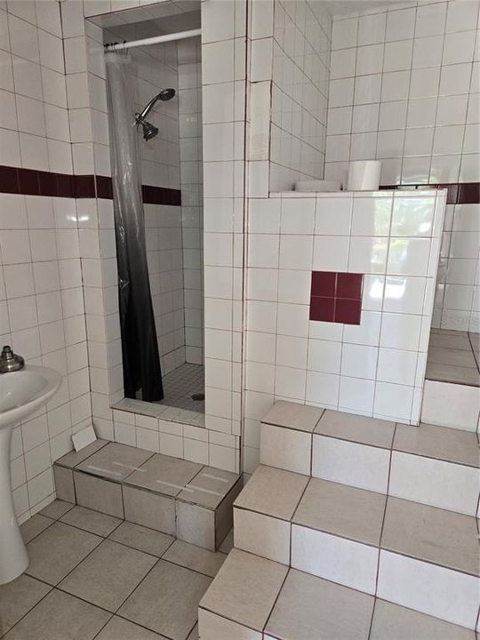 En Renta: $7,000 (4 camas, 4 baños, 4456 Pies cuadrados)