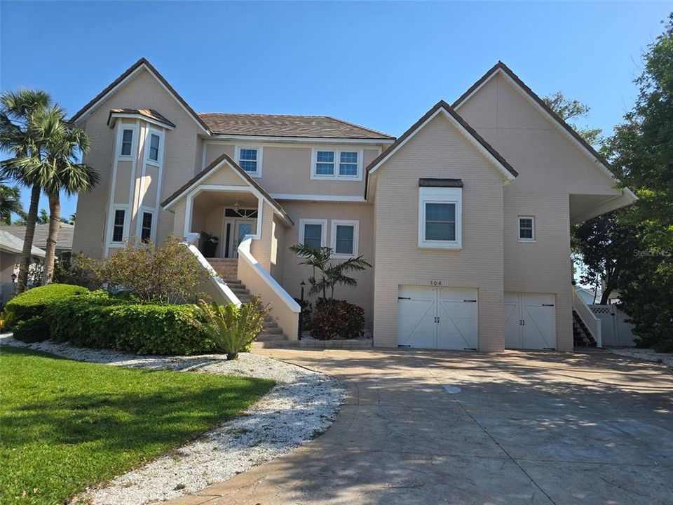 En Renta: $7,000 (4 camas, 4 baños, 4456 Pies cuadrados)