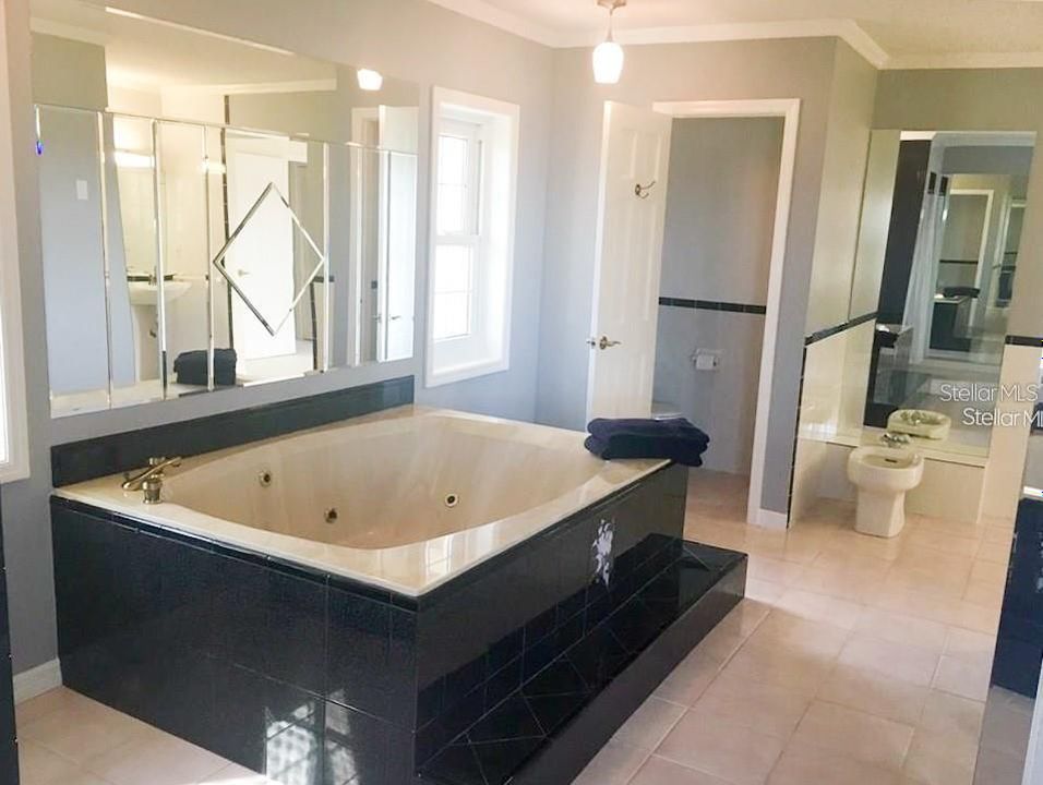 En Renta: $7,000 (4 camas, 4 baños, 4456 Pies cuadrados)