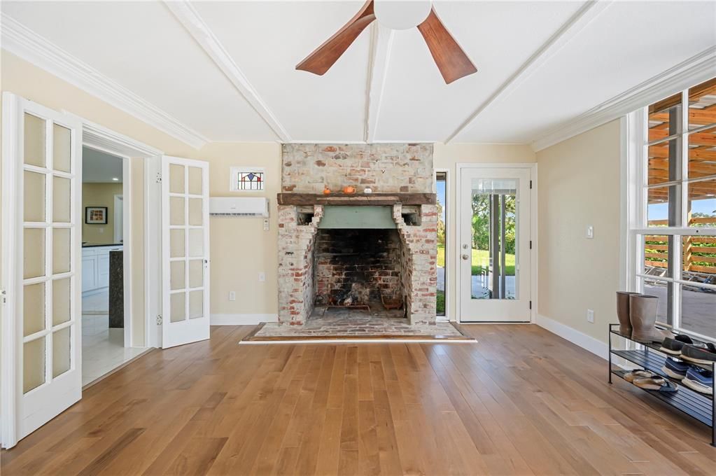 For Sale: $799,900 (4 beds, 3 baths, 2750 Square Feet)