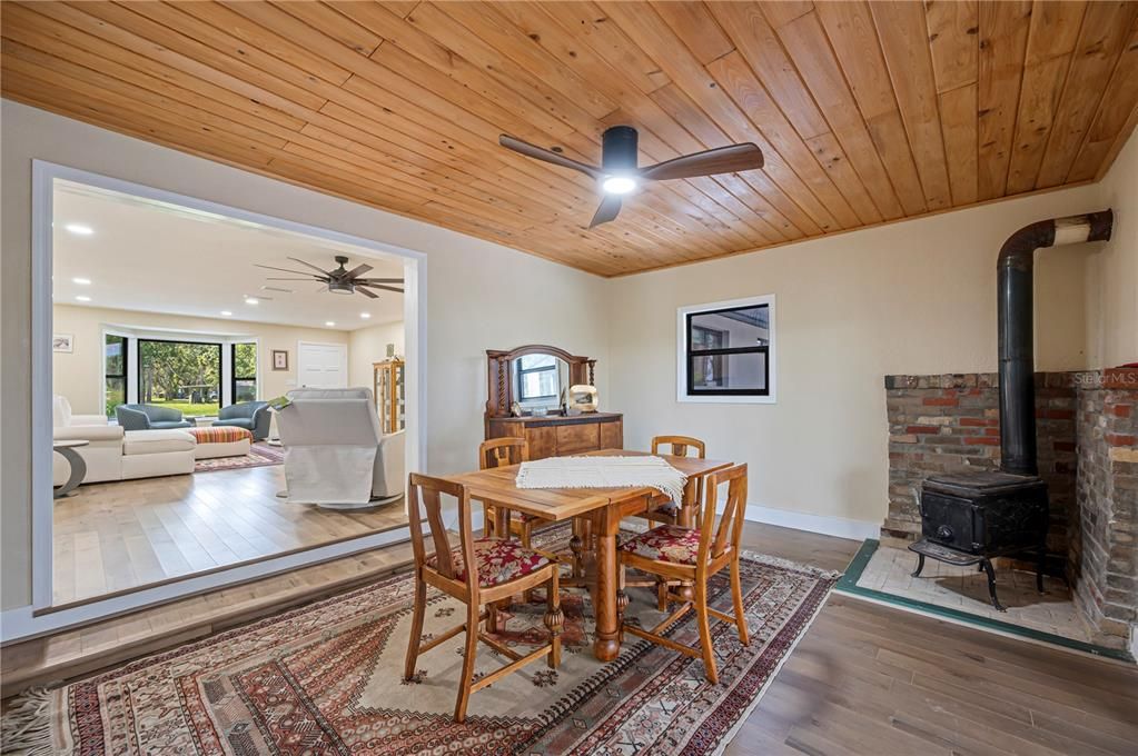 For Sale: $799,900 (4 beds, 3 baths, 2750 Square Feet)