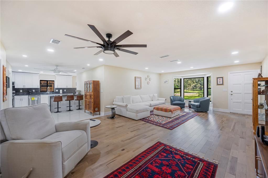 For Sale: $799,900 (4 beds, 3 baths, 2750 Square Feet)