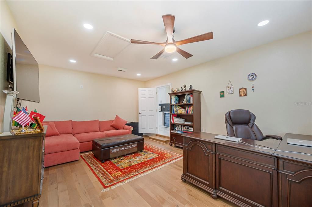 For Sale: $799,900 (4 beds, 3 baths, 2750 Square Feet)