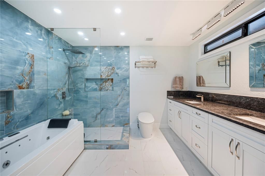 For Sale: $799,900 (4 beds, 3 baths, 2750 Square Feet)