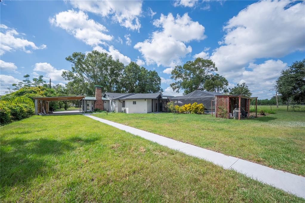 For Sale: $799,900 (4 beds, 3 baths, 2750 Square Feet)