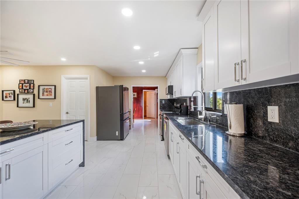 For Sale: $799,900 (4 beds, 3 baths, 2750 Square Feet)