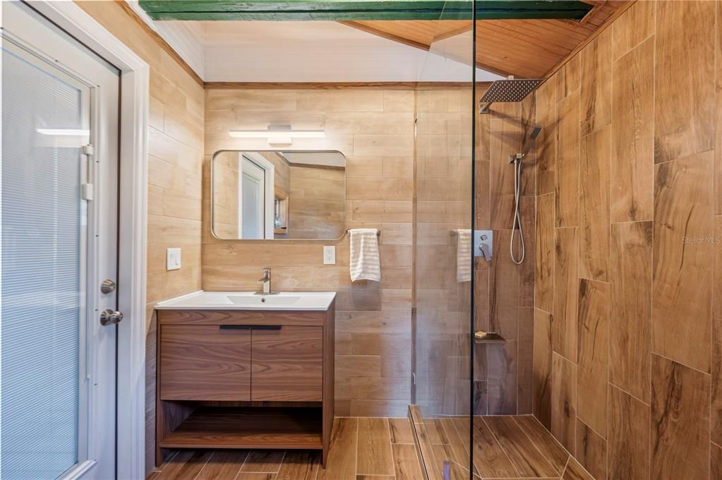 For Sale: $799,900 (4 beds, 3 baths, 2750 Square Feet)