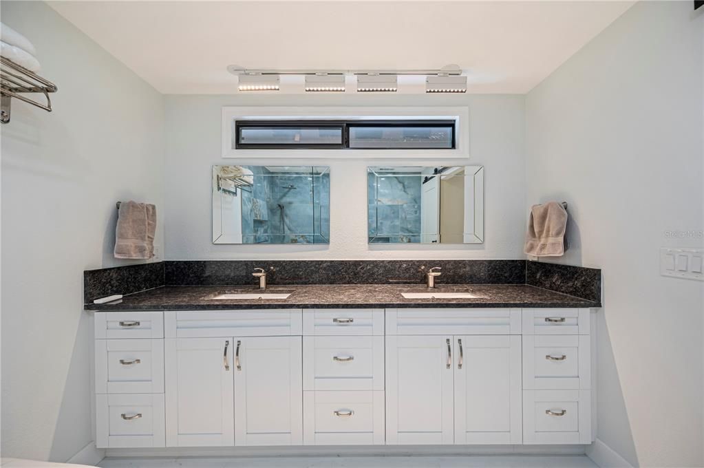 For Sale: $799,900 (4 beds, 3 baths, 2750 Square Feet)