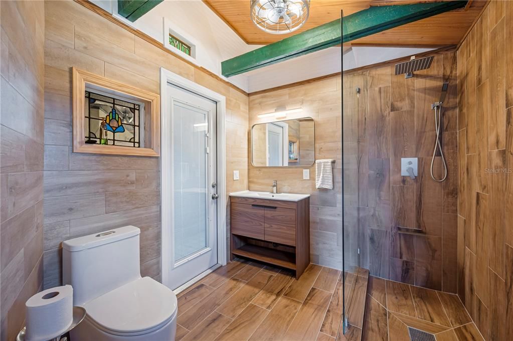 For Sale: $799,900 (4 beds, 3 baths, 2750 Square Feet)