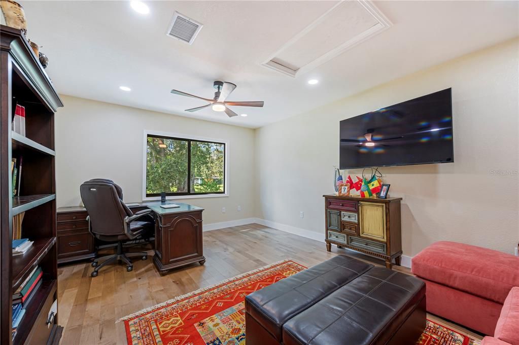 For Sale: $799,900 (4 beds, 3 baths, 2750 Square Feet)