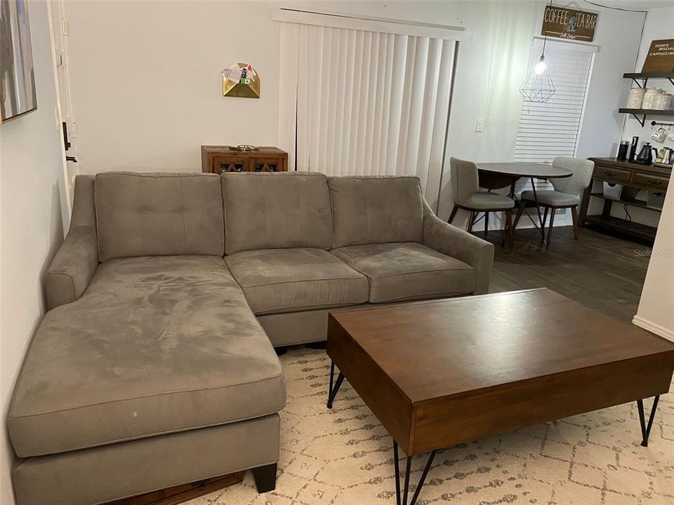 For Rent: $1,450 (1 beds, 1 baths, 560 Square Feet)