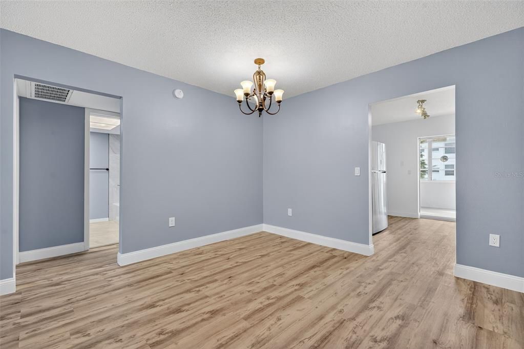 Active With Contract: $159,000 (2 beds, 2 baths, 1030 Square Feet)