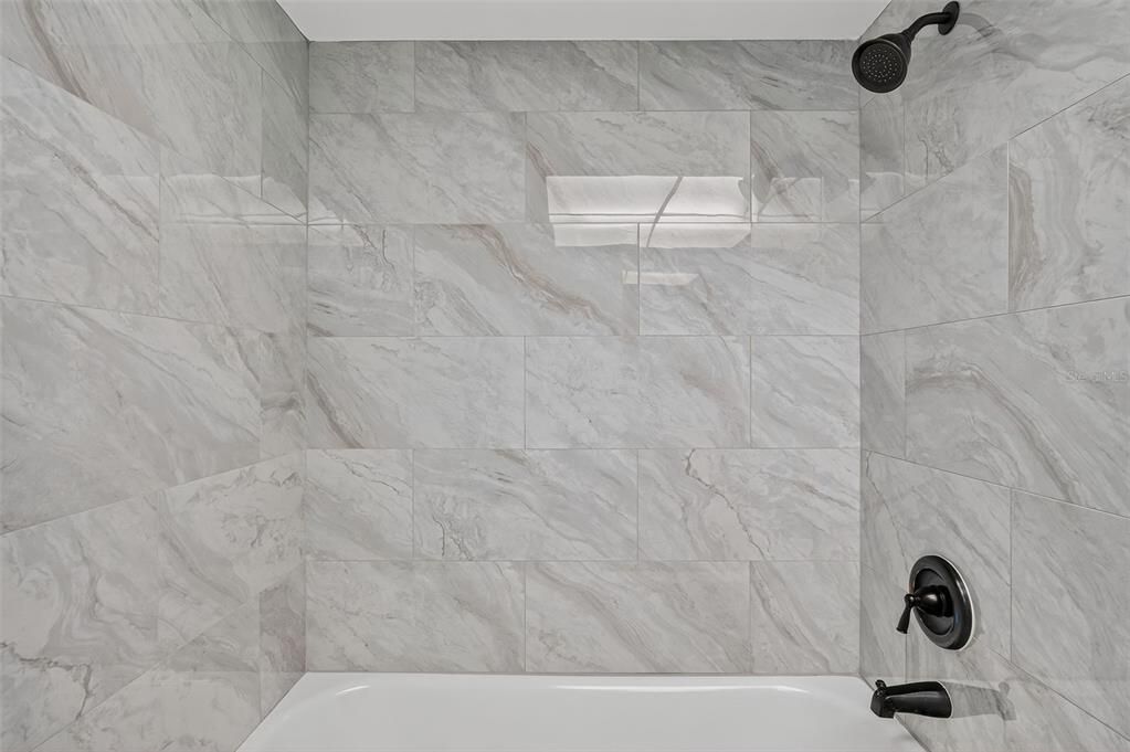 Active With Contract: $159,000 (2 beds, 2 baths, 1030 Square Feet)