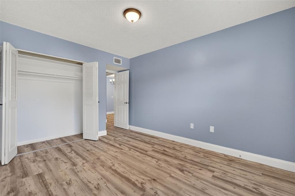 Active With Contract: $159,000 (2 beds, 2 baths, 1030 Square Feet)