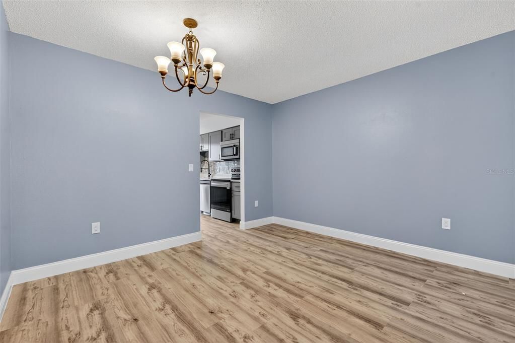 Active With Contract: $159,000 (2 beds, 2 baths, 1030 Square Feet)