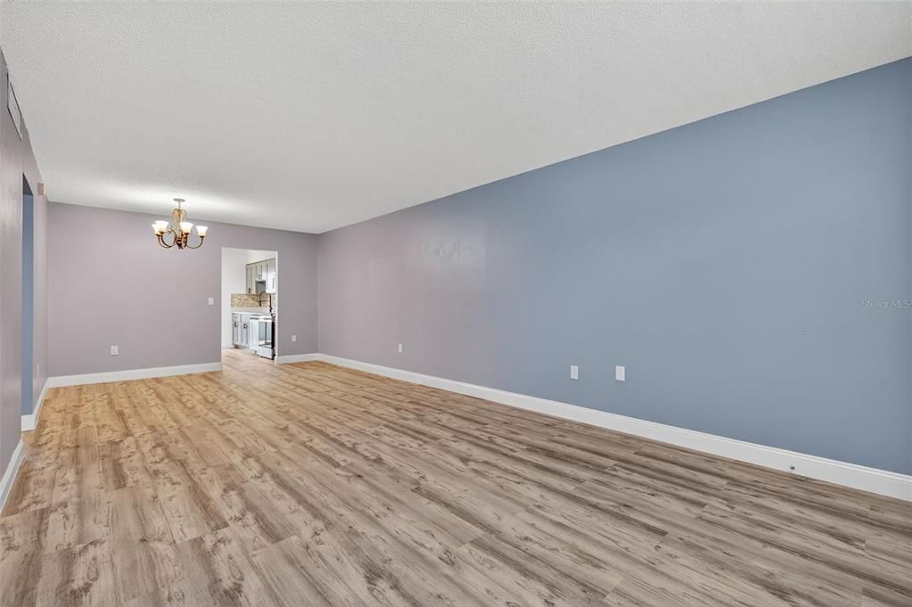 Active With Contract: $159,000 (2 beds, 2 baths, 1030 Square Feet)