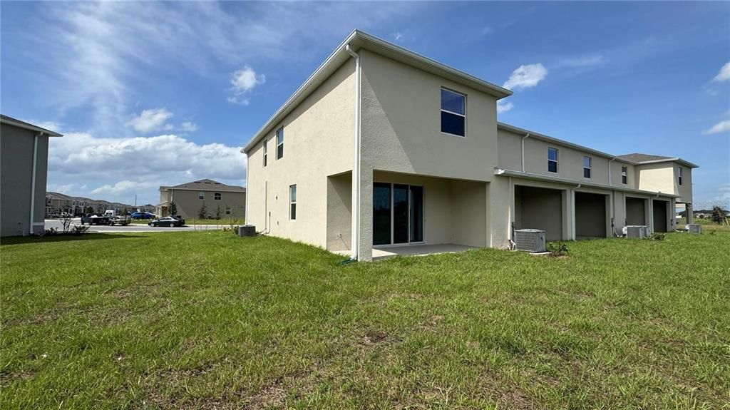 For Rent: $2,200 (3 beds, 2 baths, 1758 Square Feet)