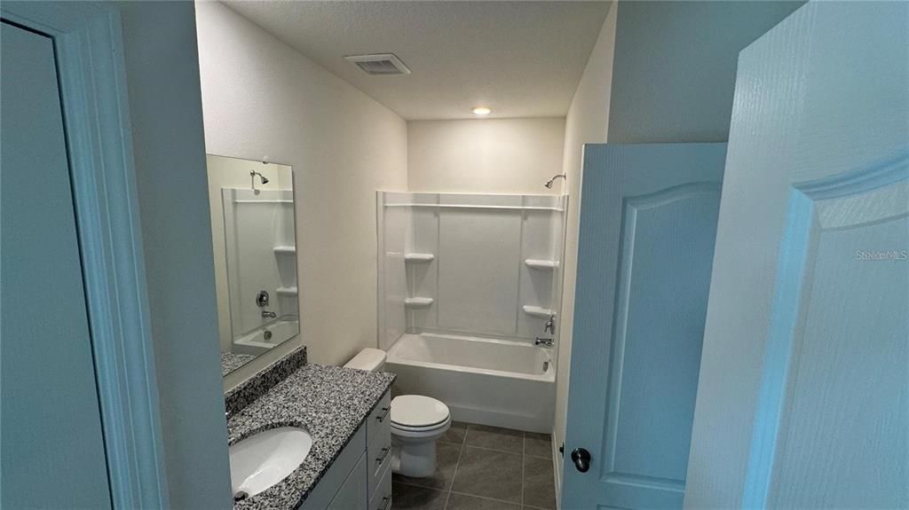 For Rent: $2,200 (3 beds, 2 baths, 1758 Square Feet)