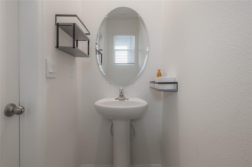 For Sale: $299,900 (3 beds, 2 baths, 1785 Square Feet)