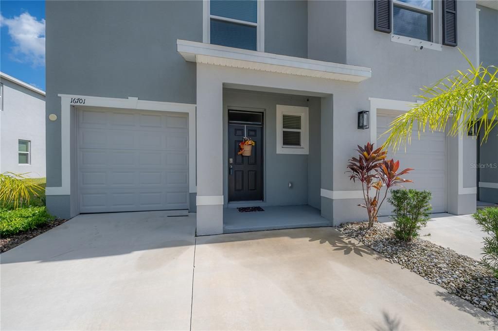 For Sale: $299,900 (3 beds, 2 baths, 1785 Square Feet)