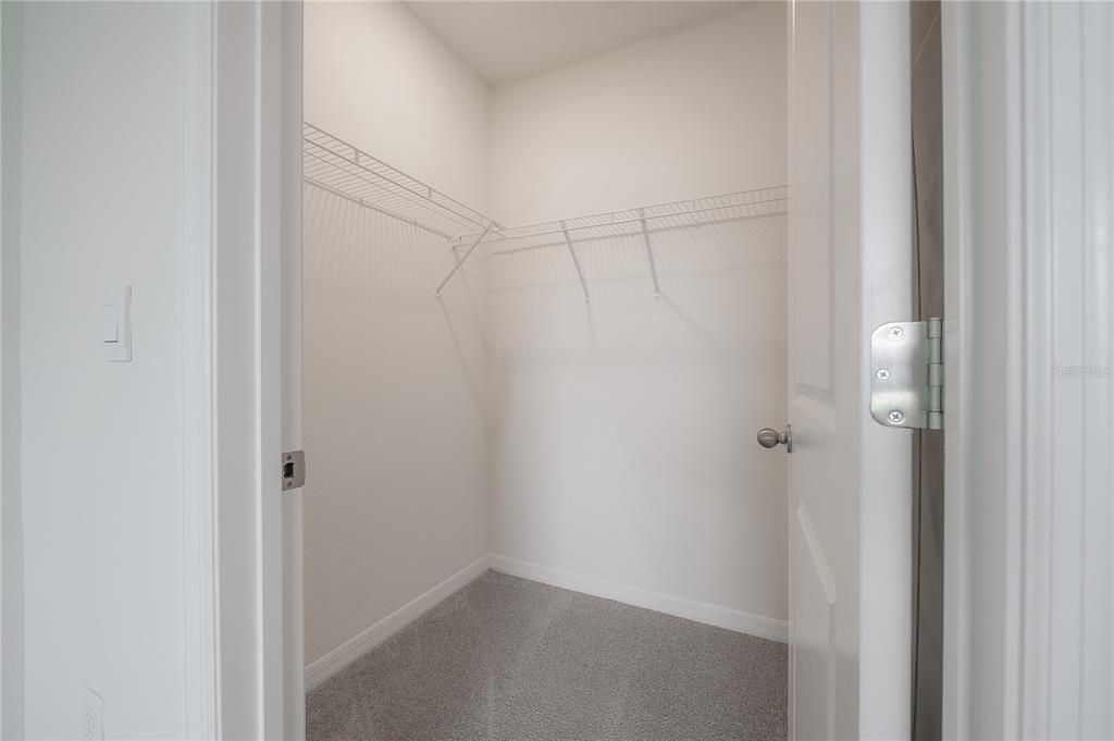 For Sale: $299,900 (3 beds, 2 baths, 1785 Square Feet)