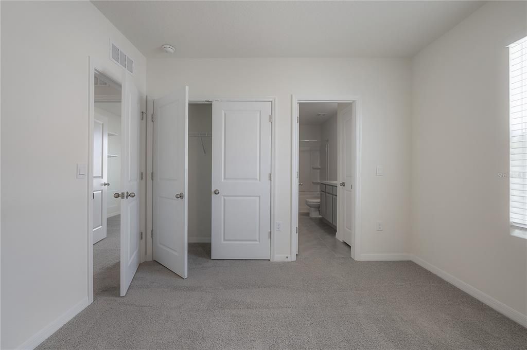 For Sale: $299,900 (3 beds, 2 baths, 1785 Square Feet)