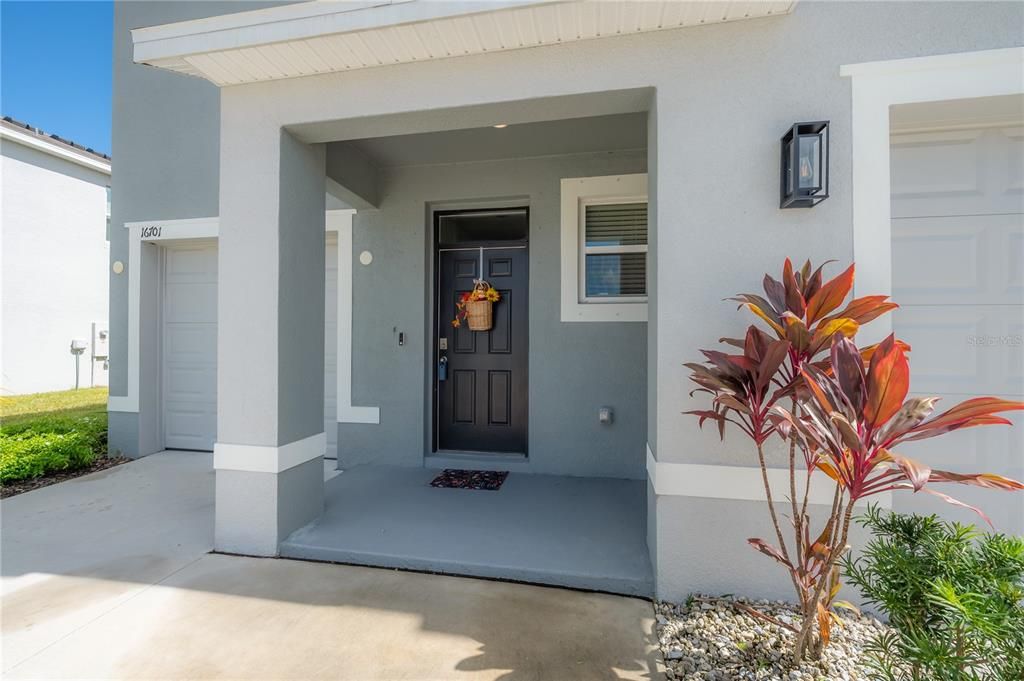 For Sale: $299,900 (3 beds, 2 baths, 1785 Square Feet)