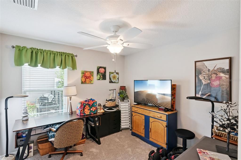 Activo con contrato: $319,000 (3 camas, 2 baños, 1426 Pies cuadrados)