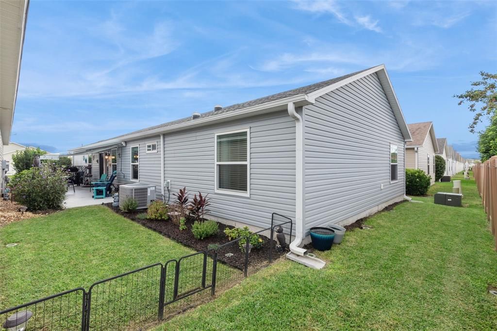 Activo con contrato: $319,000 (3 camas, 2 baños, 1426 Pies cuadrados)