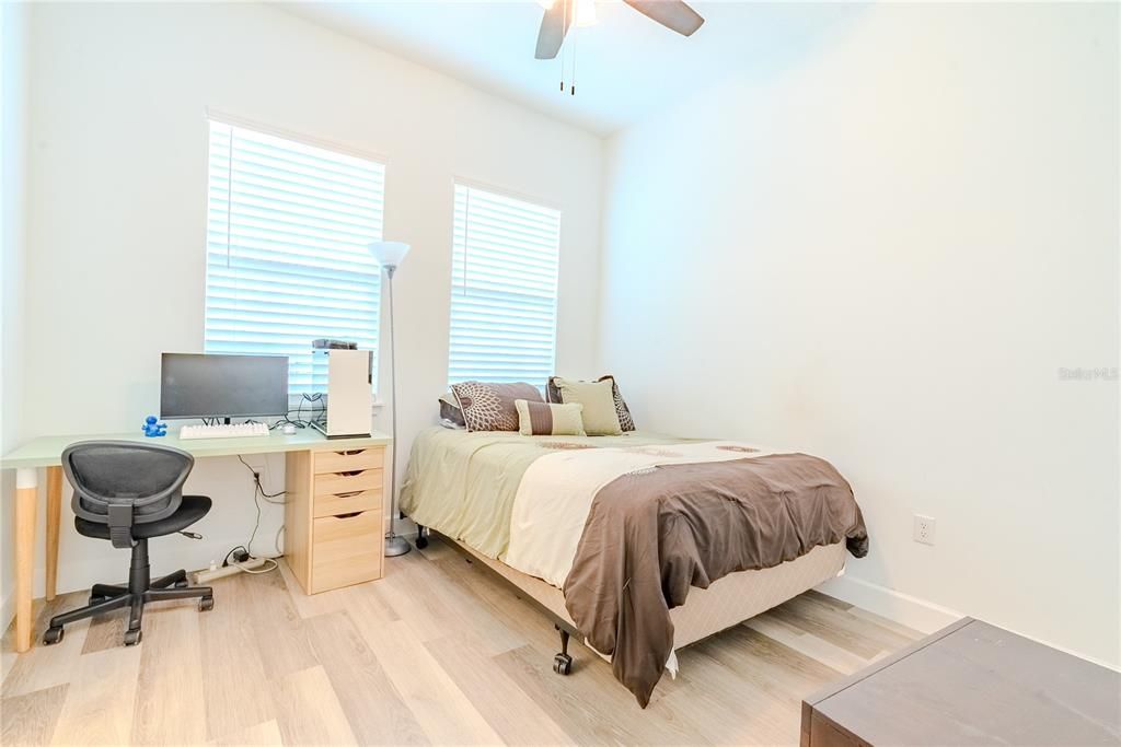 На продажу: $699,999 (4 спален, 3 ванн, 3452 Квадратных фут)