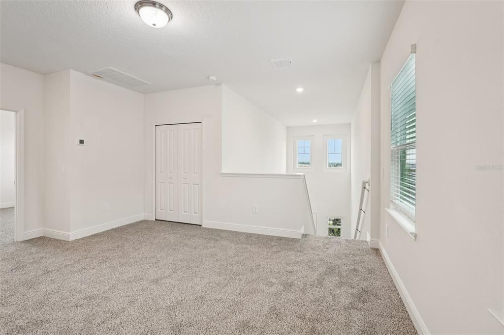 На продажу: $485,790 (4 спален, 2 ванн, 2082 Квадратных фут)