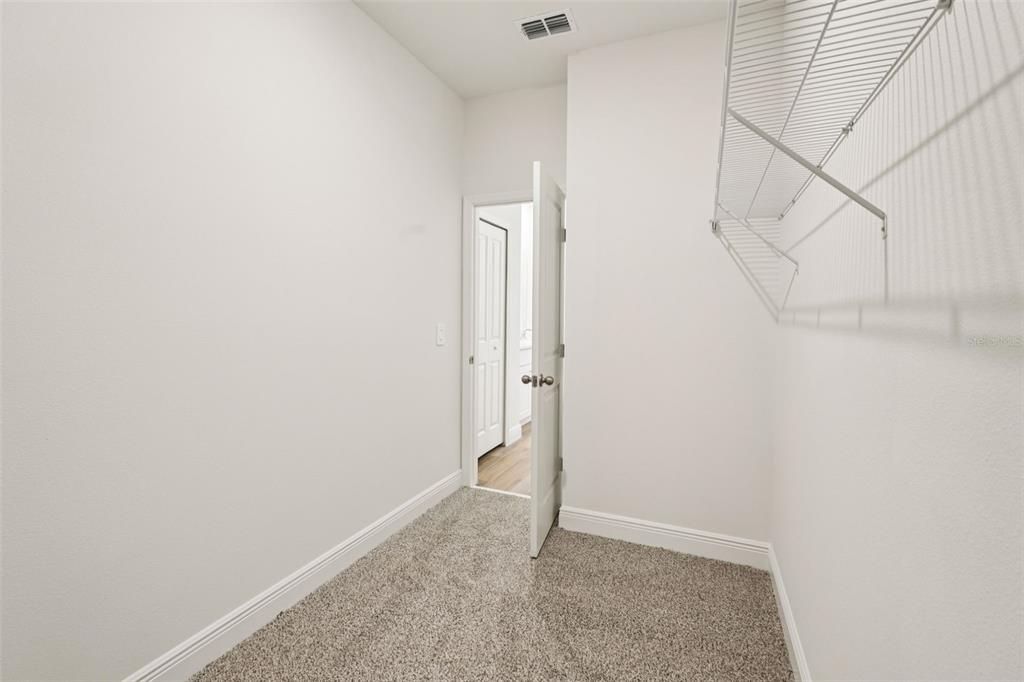 На продажу: $485,790 (4 спален, 2 ванн, 2082 Квадратных фут)