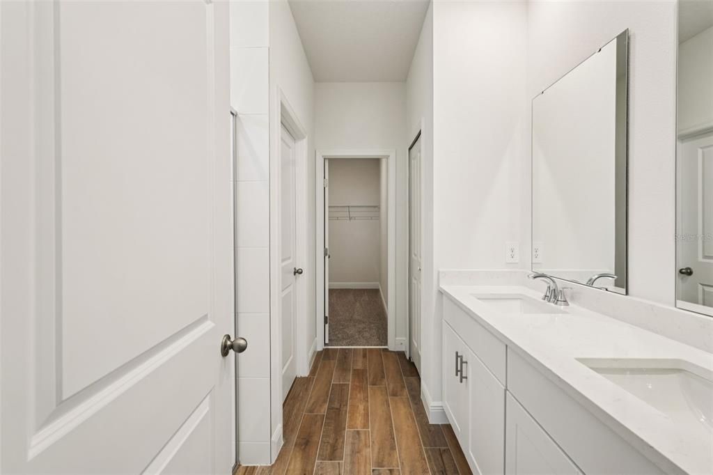 На продажу: $485,790 (4 спален, 2 ванн, 2082 Квадратных фут)