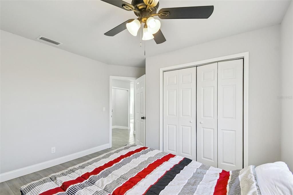 На продажу: $319,996 (4 спален, 3 ванн, 1798 Квадратных фут)