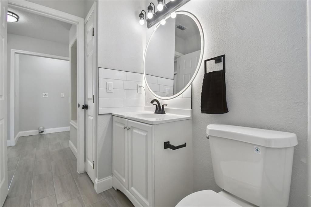 На продажу: $319,996 (4 спален, 3 ванн, 1798 Квадратных фут)