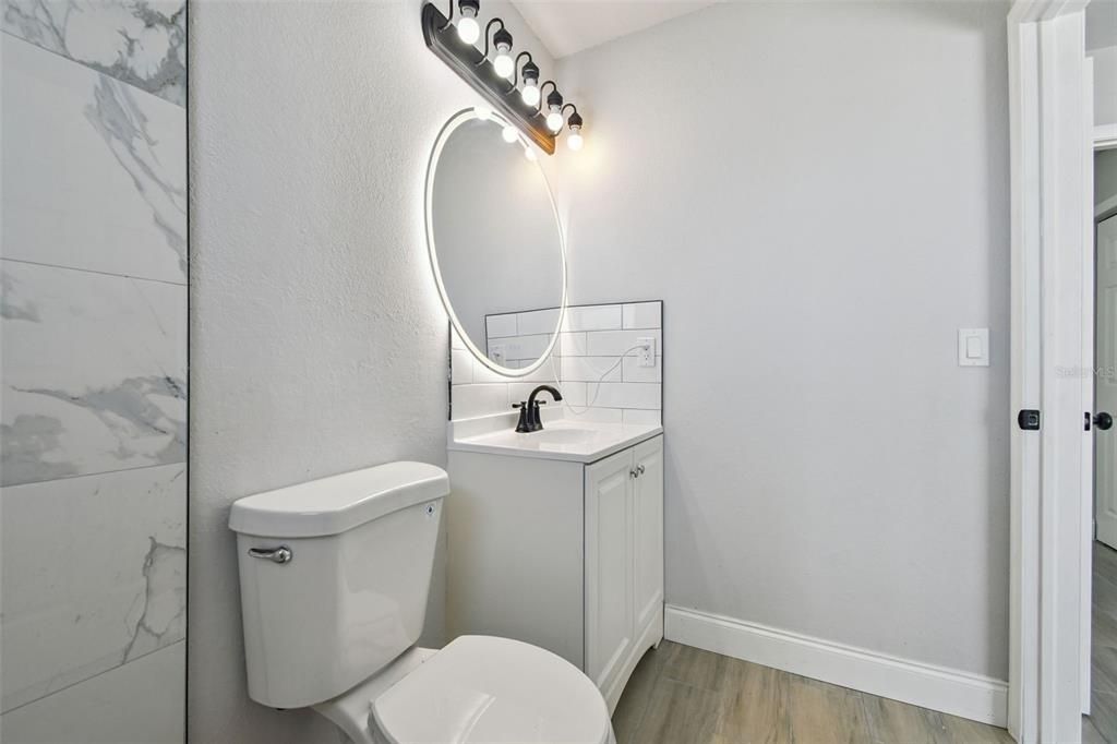 На продажу: $319,996 (4 спален, 3 ванн, 1798 Квадратных фут)