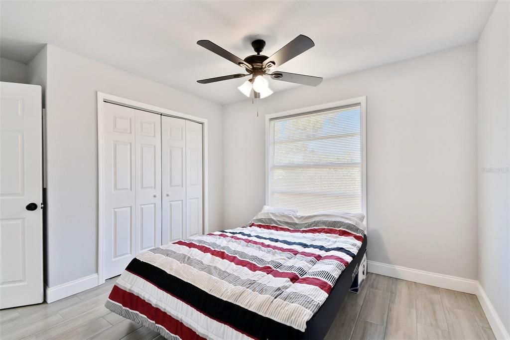 На продажу: $319,996 (4 спален, 3 ванн, 1798 Квадратных фут)