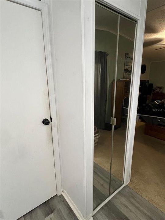 For Sale: $165,000 (2 beds, 2 baths, 1294 Square Feet)