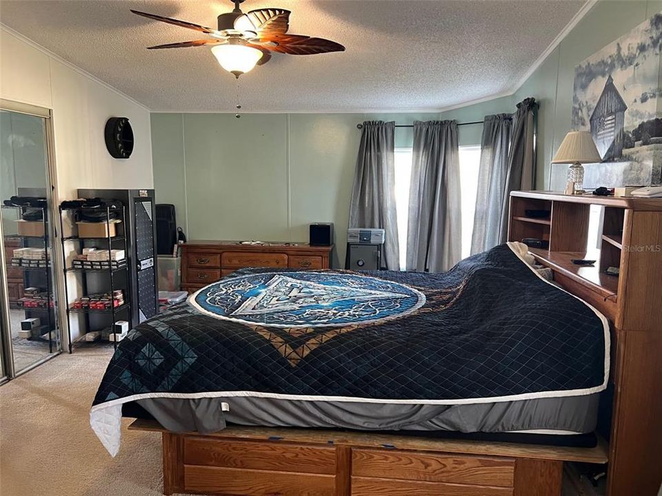 For Sale: $165,000 (2 beds, 2 baths, 1294 Square Feet)