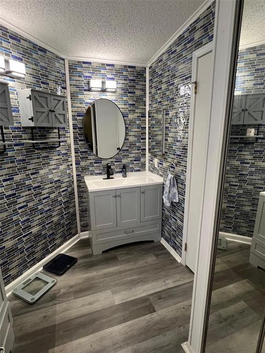 For Sale: $165,000 (2 beds, 2 baths, 1294 Square Feet)