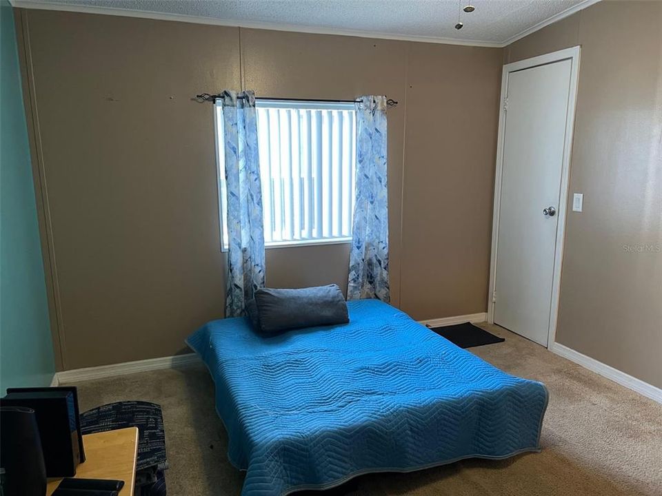 For Sale: $165,000 (2 beds, 2 baths, 1294 Square Feet)