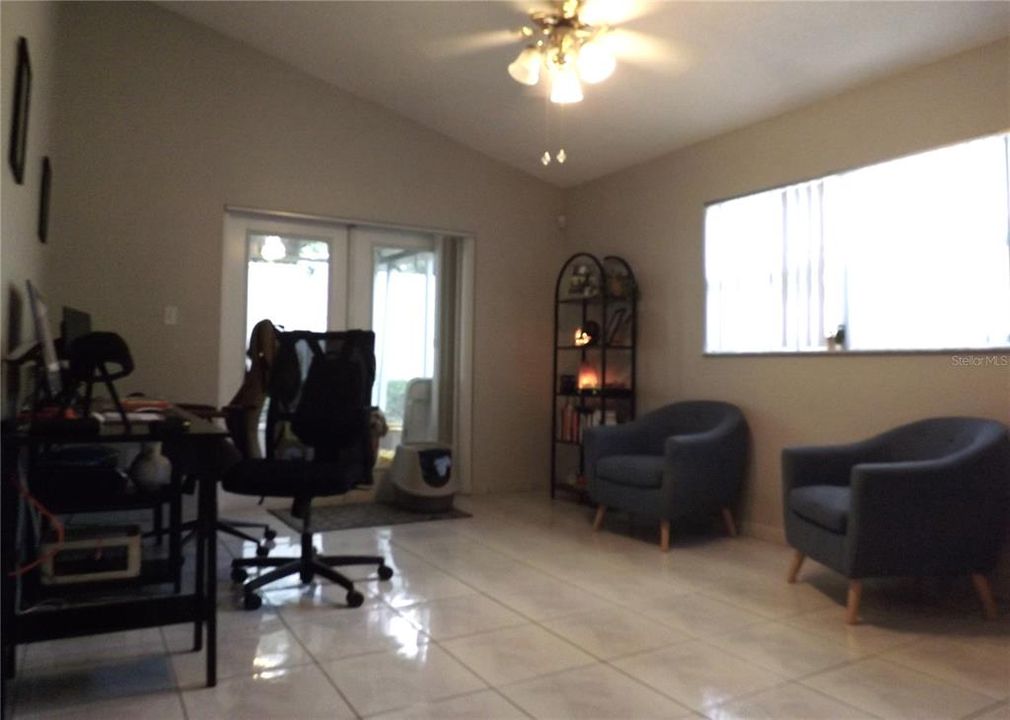 待售: $430,000 (3 贝兹, 2 浴室, 1587 平方英尺)