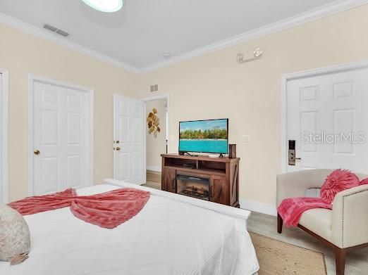 На продажу: $349,990 (4 спален, 3 ванн, 1856 Квадратных фут)