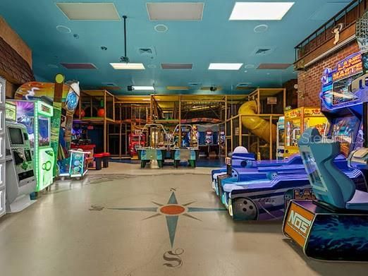 На продажу: $349,990 (4 спален, 3 ванн, 1856 Квадратных фут)