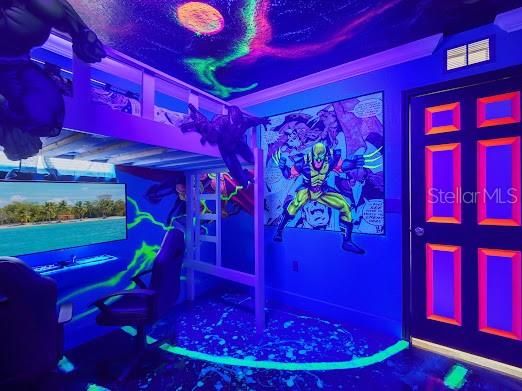 На продажу: $349,990 (4 спален, 3 ванн, 1856 Квадратных фут)